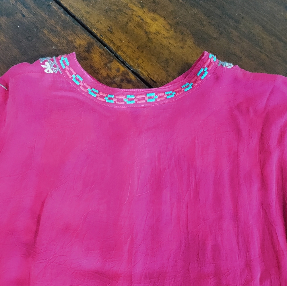 JOHNNY WAS HOT PINK EMBROIDERED MEDIUM TOP PRE-OWNED BEAUTIFUL - Picture 8 of 11